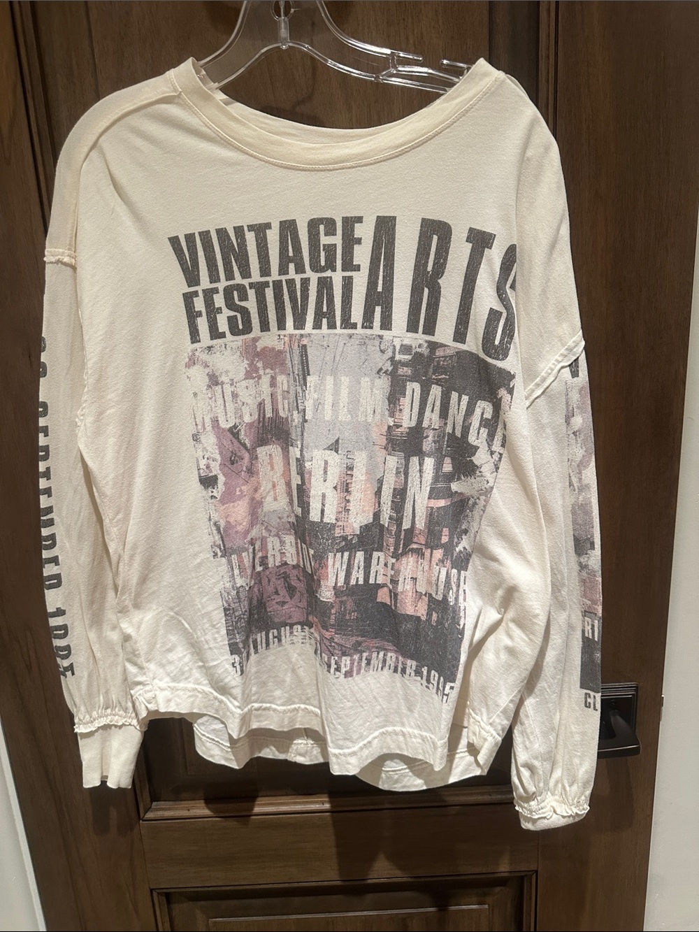 Pilcro Cream Long-Sleeve 'Vintage Festival Arts' Graphic Tee